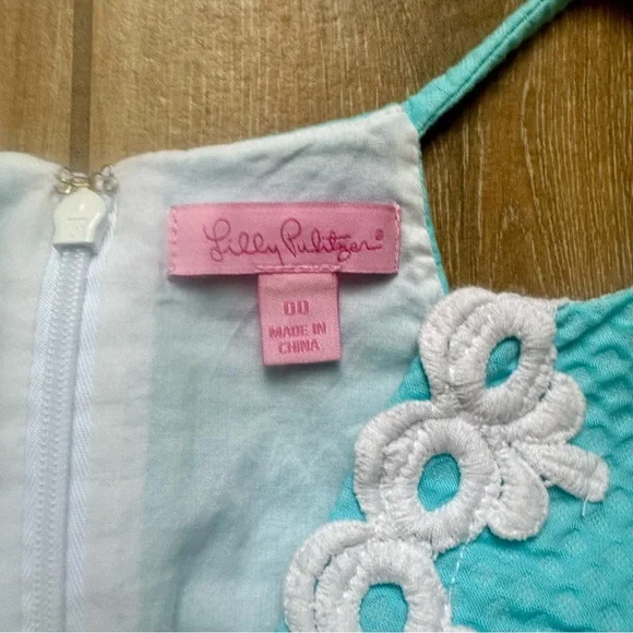 Lilly Pulitzer Magnolia Breakwater Blue and White Embroidered Top Sz 00 - Picture 4 of 6